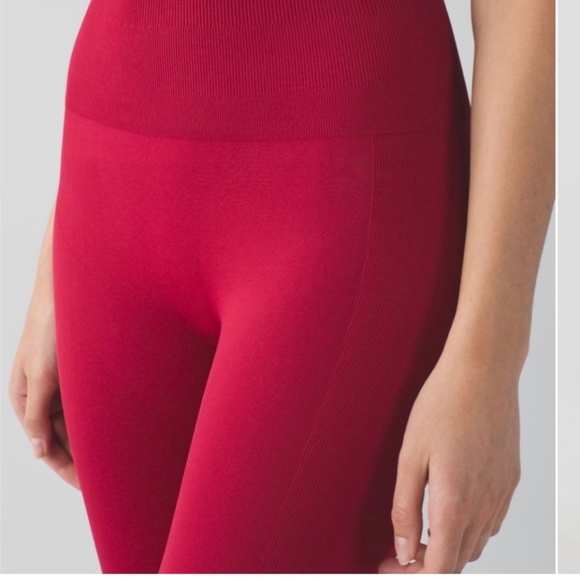 Lululemon Zone In Tight. Cranberry 27 inch. Size 8. Like New - Picture 2 of 10